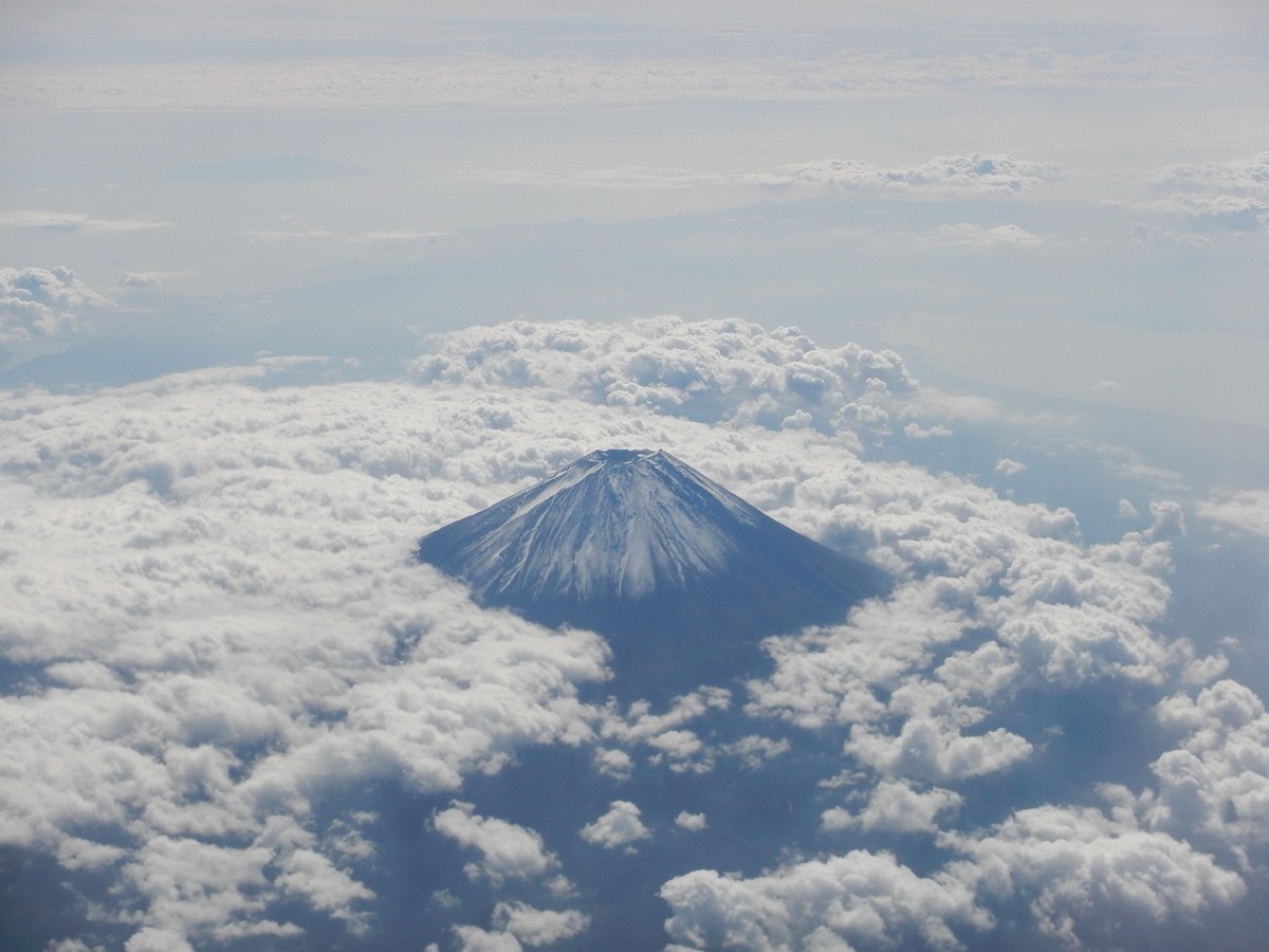 Fuji-san trekking season map