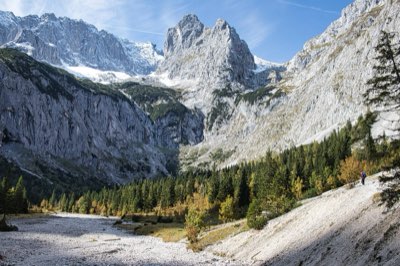 Beyond Mileage: How Ascent Shapes Elite Mountain Races