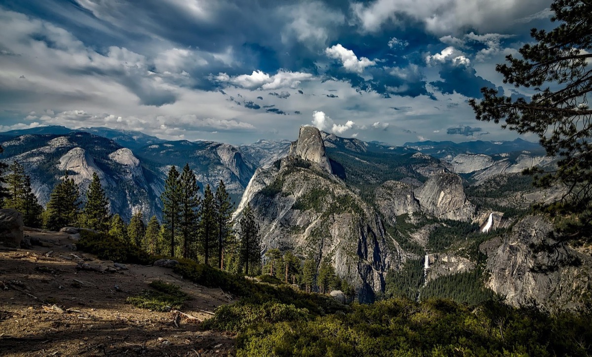 Yosemite National Park with autumn foliage and golden hour light